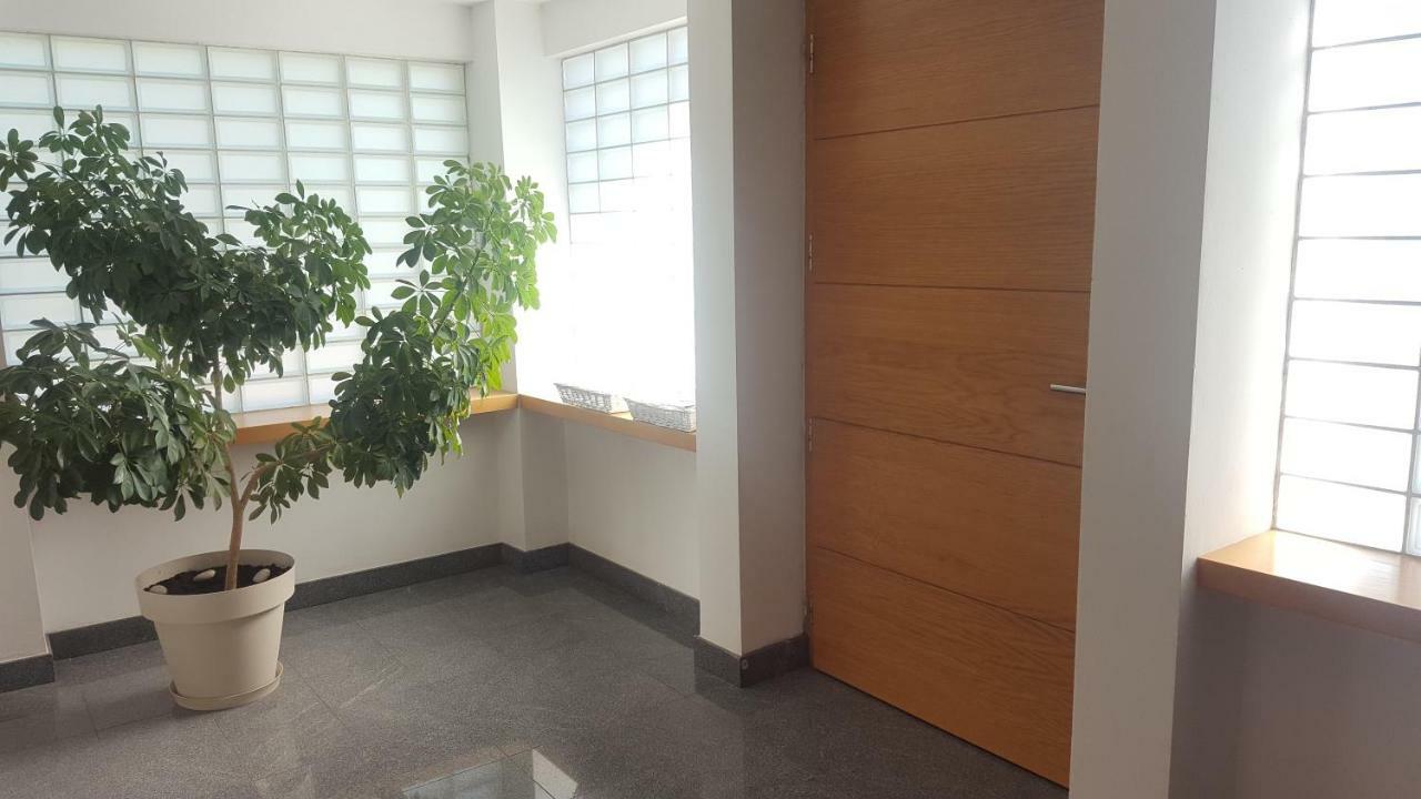Studio Tara With Balcony เบลด ภายนอก รูปภาพ